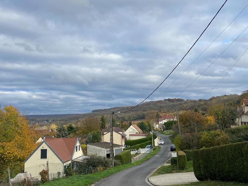 Terrain constructible - 1 458 m²