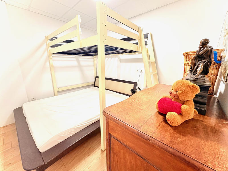 Local commercial - 145 m² - 6 pièces