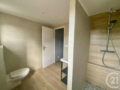 Maison - 96 m² - 5 pièces