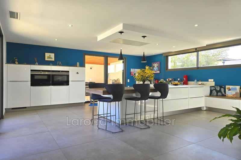 Villa - 280 m² - 5 pièces