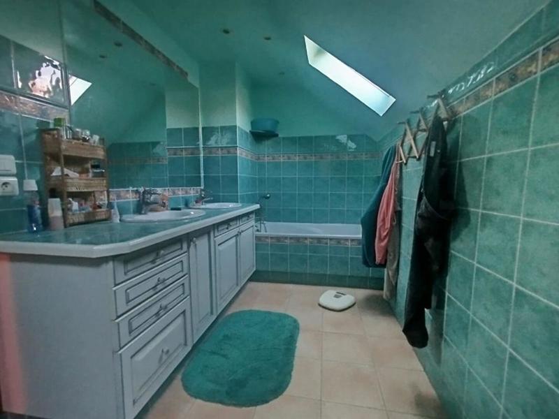 Maison - 170 m² - 6 pièces