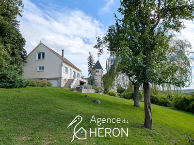 Maison - 151 m² - 7 pièces