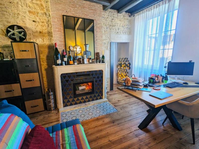 Demeure - 232 m² - 6 pièces