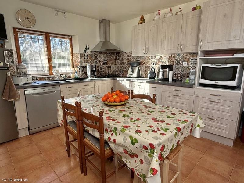 Propriété - 220 m² - 10 pièces