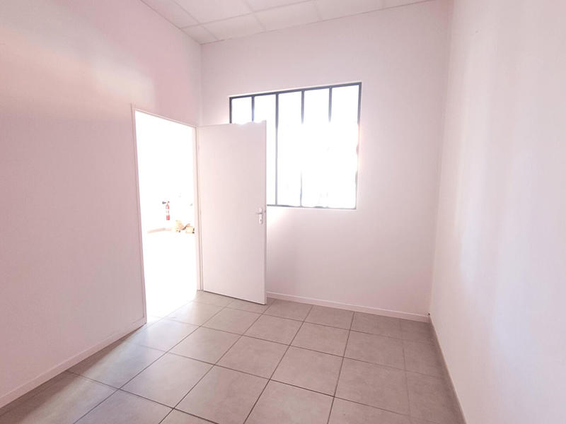 Local commercial - 92 m² - 2 pièces