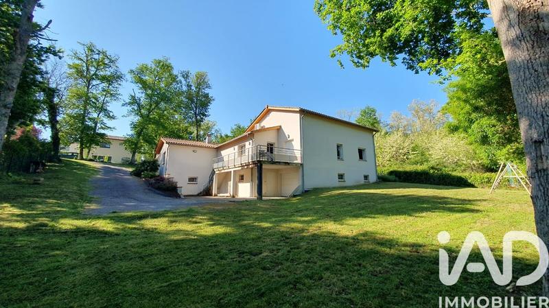 Maison - 190 m² - 6 pièces