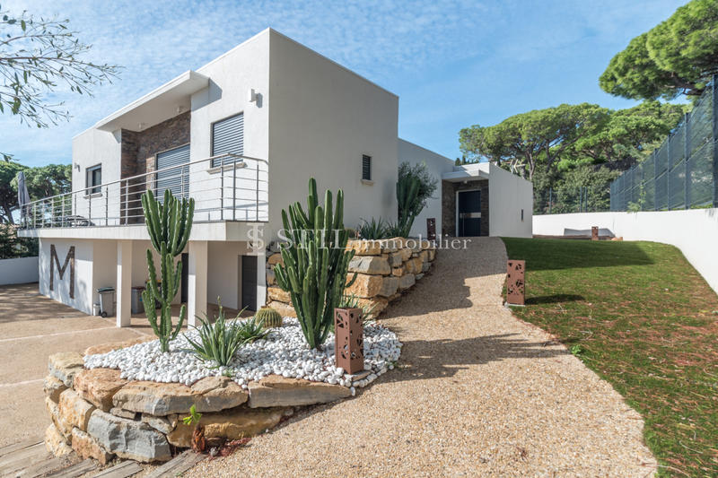 Villa - 200 m² - 5 pièces