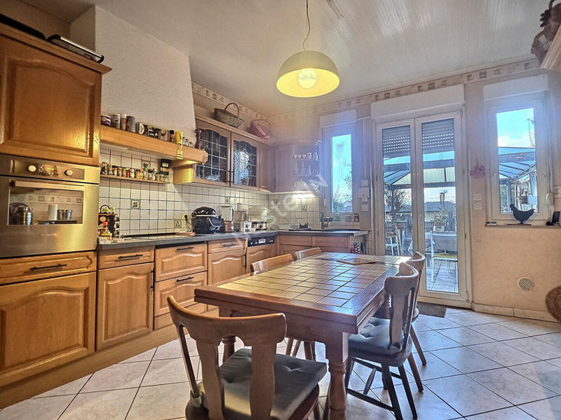 Maison - 137 m² - 7 pièces