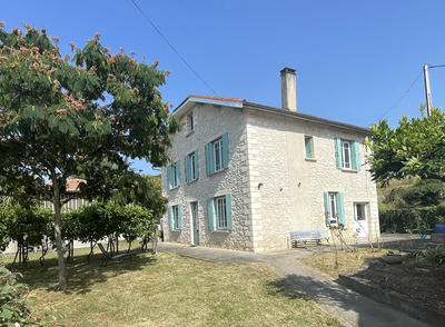 Maison - 140 m² - 6 pièces