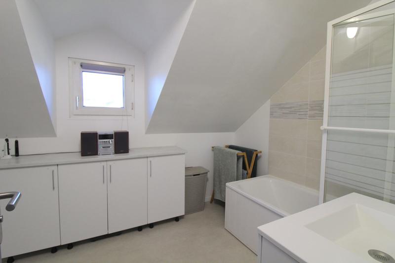 Maison - 92 m² - 4 pièces