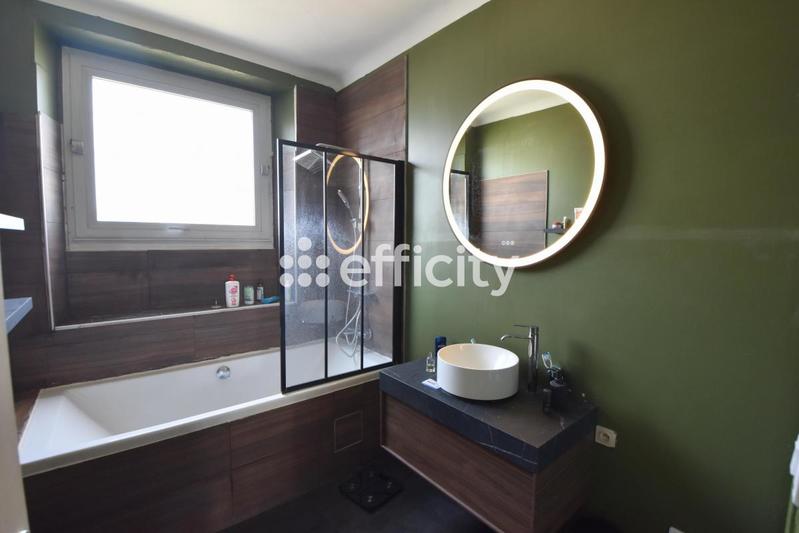 Appartement - 108 m² - 4 pièces