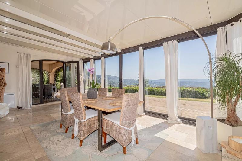 Maison - 179 m² - 8 pièces