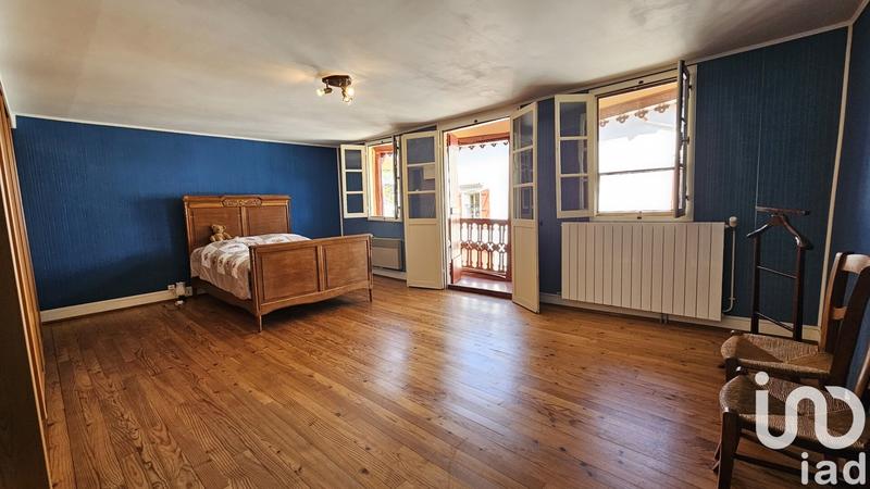 Maison de village - 276 m² - 10 pièces