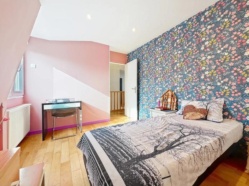 Maison - 143 m² - 6 pièces