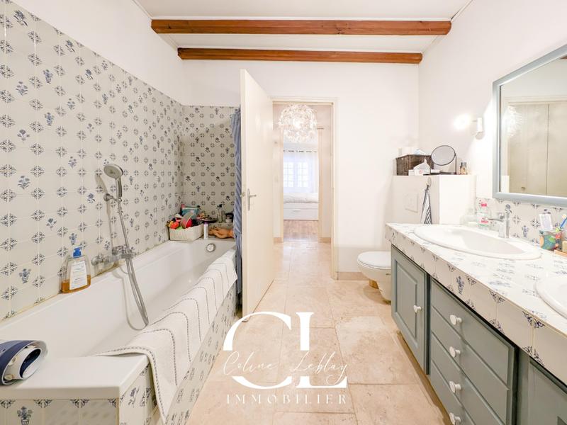 Maison - 137 m² - 5 pièces