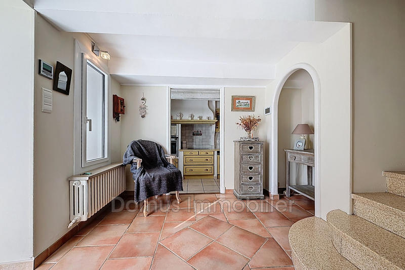 Maison - 208 m² - 9 pièces