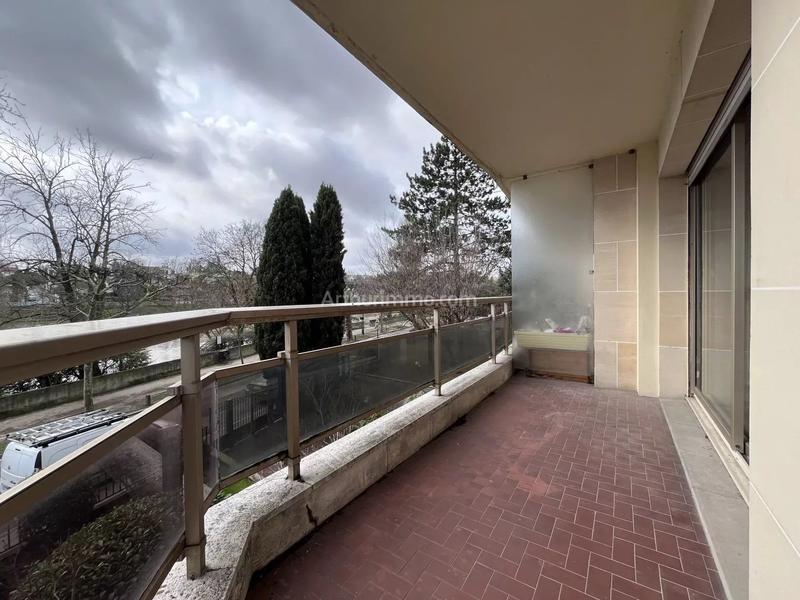 Appartement - 100 m² - 4 pièces