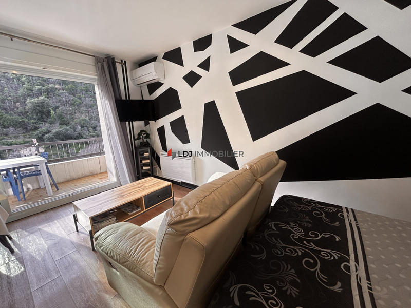 Appartement - 27 m² - 27 pièces