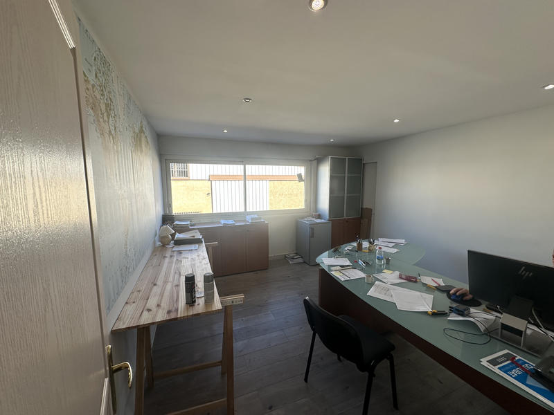 Local d'activités - 800 m²