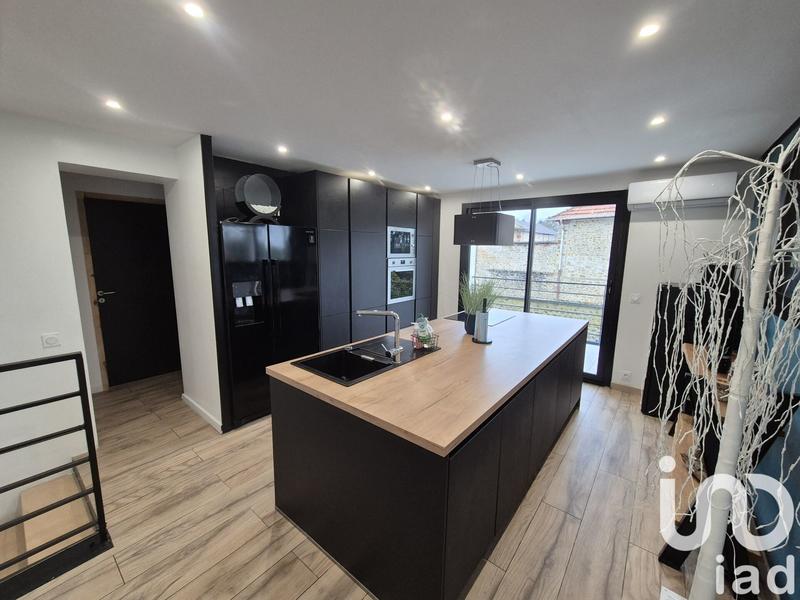 Maison de maîtres - 250 m² - 8 pièces