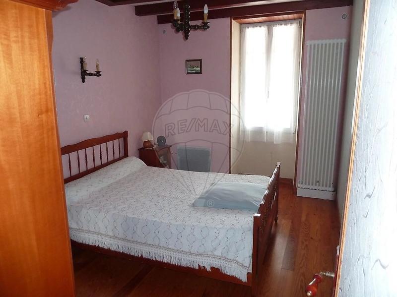 Maison en pierre - 102 m² - 6 pièces