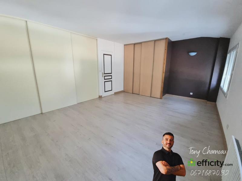 Maison - 260 m² - 5 pièces