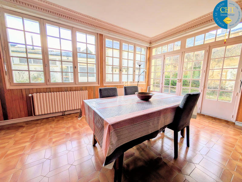 Maison - 197 m² - 8 pièces