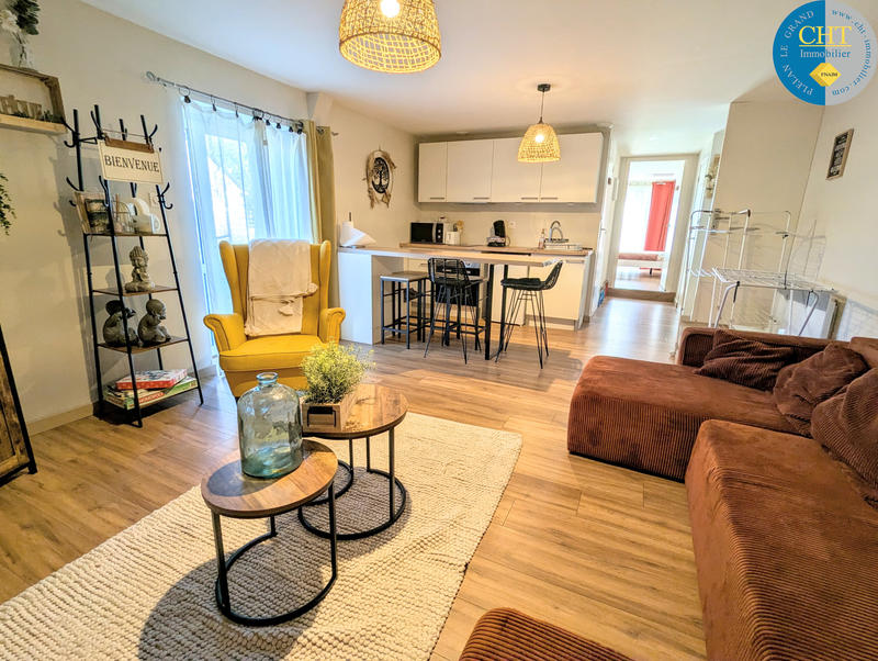 Maison - 230 m² - 6 pièces