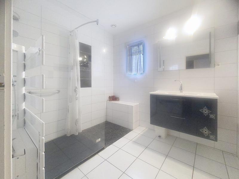 Maison - 258 m² - 6 pièces