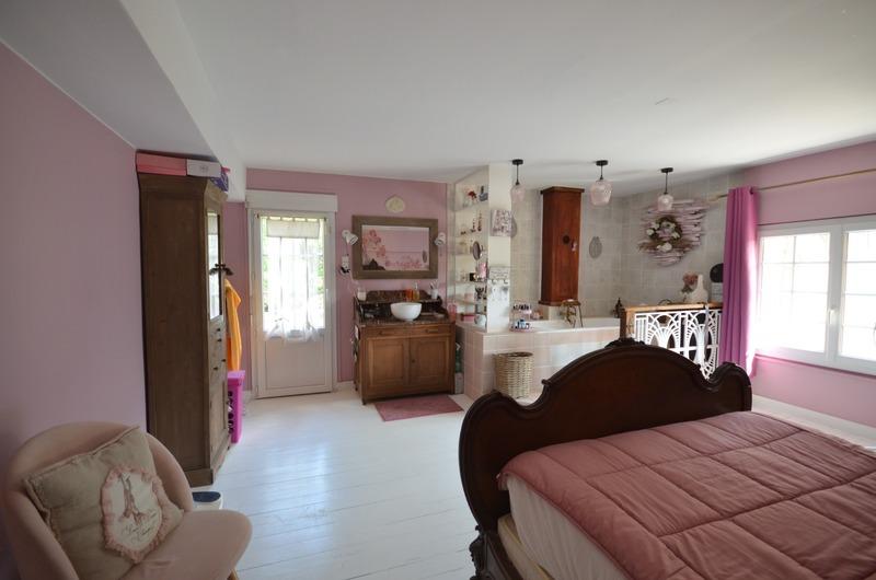 Maison - 226 m² - 7 pièces