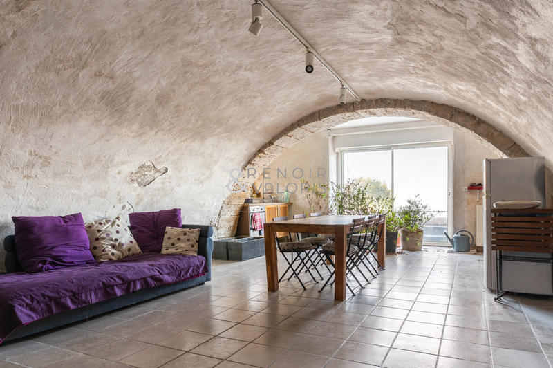 Maison - 395 m² - 10 pièces