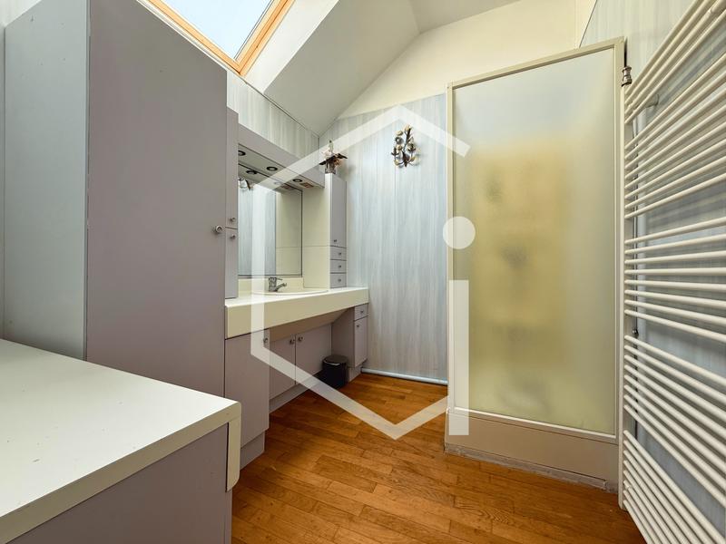 Maison - 165 m² - 7 pièces