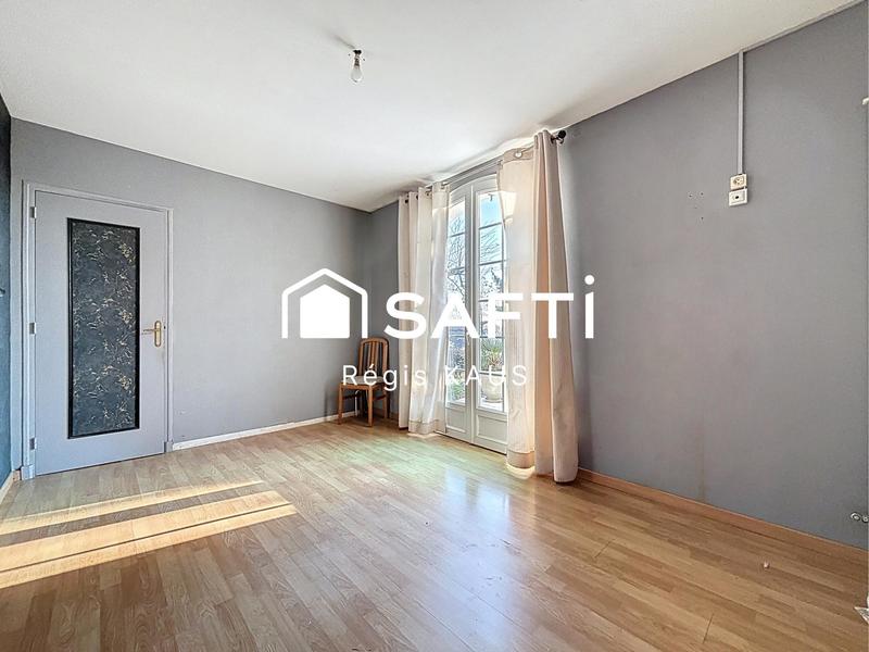 Maison - 240 m² - 10 pièces