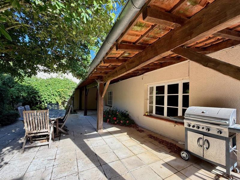 Maison - 324 m² - 14 pièces