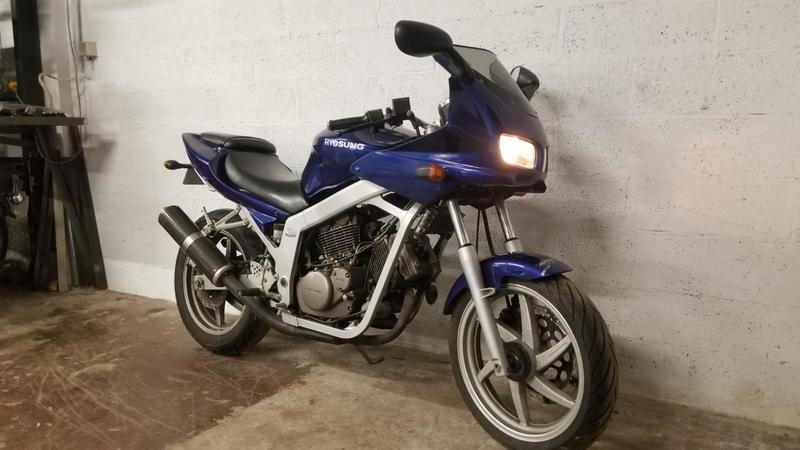 Hyosung Comet 125 hyosung bleu 0125 611