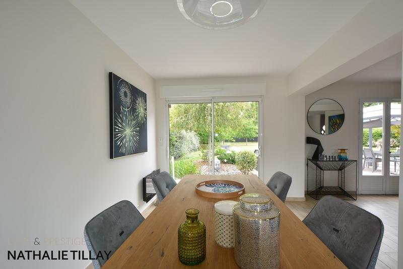 Maison - 180 m² - 7 pièces