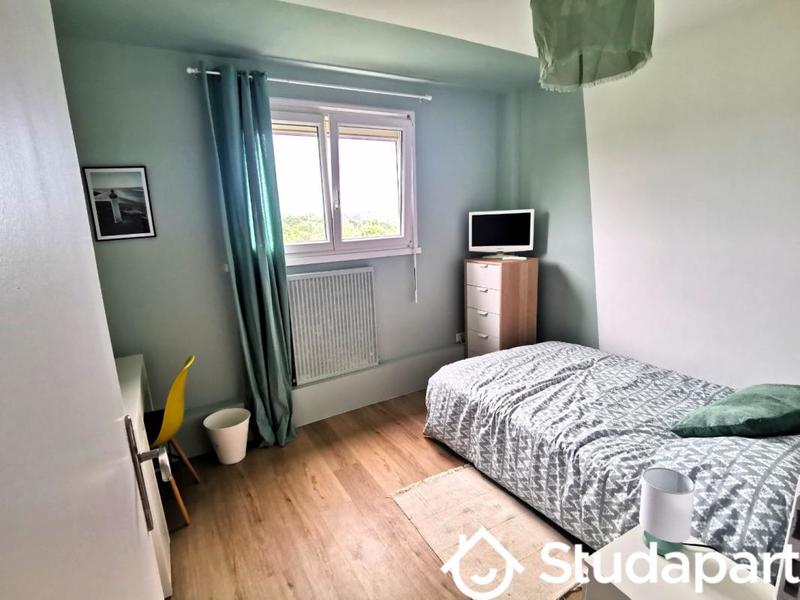 Chambre - 10 m² - 1 pièce