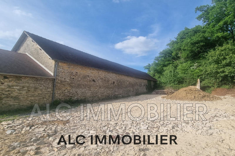 Maison - 200 m² - 2 pièces