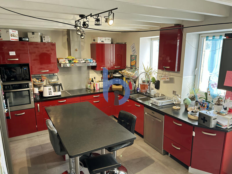 Maison - 192 m² - 6 pièces