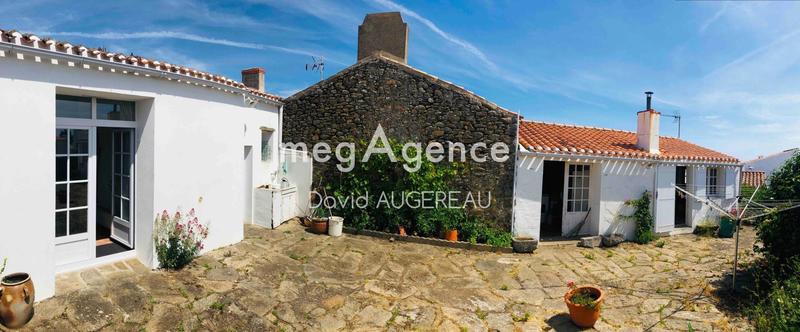 Maison traditionnelle - 163 m² - 8 pièces