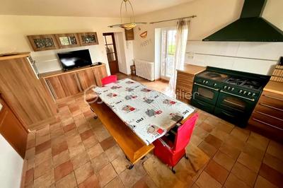 Demeure - 273 m² - 7 pièces