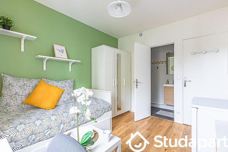 Chambre - 11 m² - 1 pièce