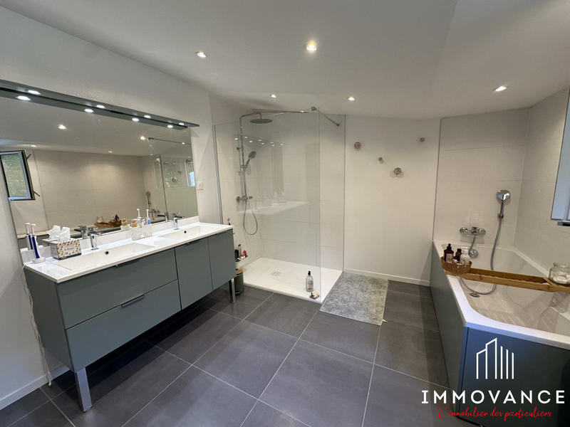 Villa - 191 m² - 7 pièces