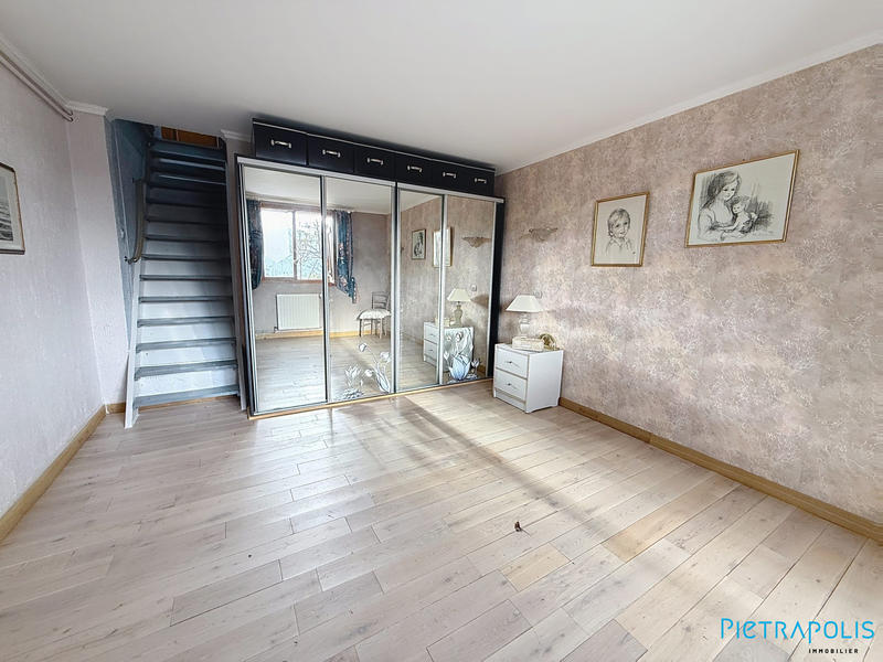 Maison - 95 m² - 6 pièces