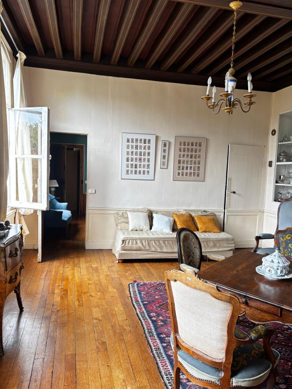 Maison - 224 m² - 8 pièces