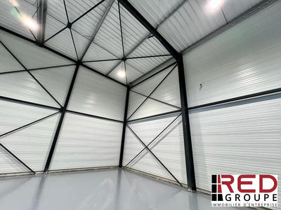 Entrepôt - 319 m²