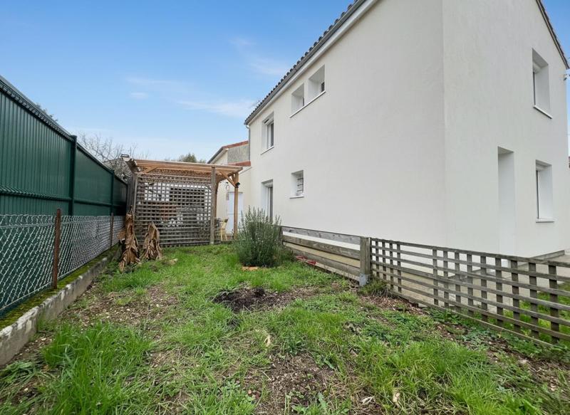 Maison - 95 m² - 8 pièces