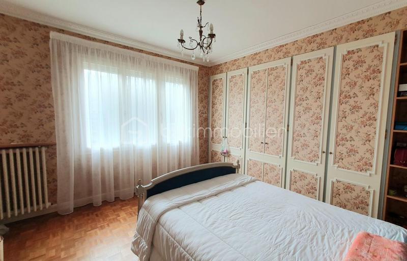 Maison - 180 m² - 7 pièces