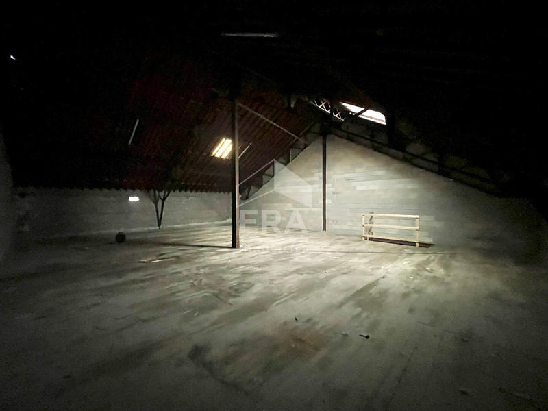 Local d'activité / Entrepôt - 780 m²