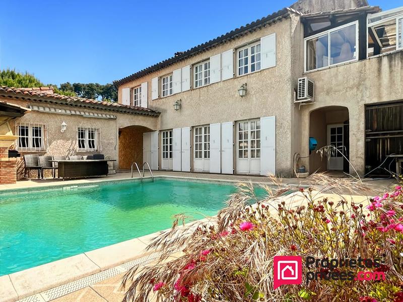 Villa - 332 m² - 12 pièces